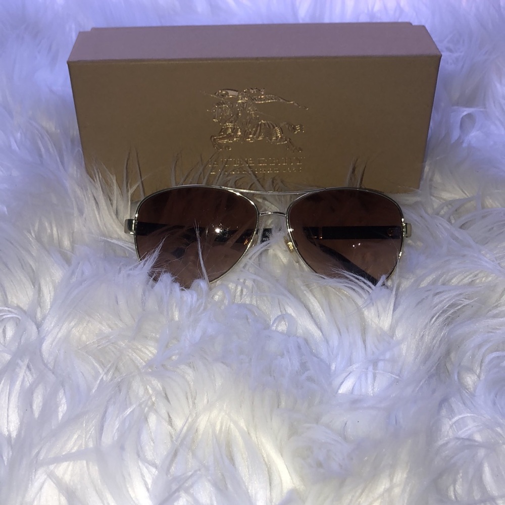 BURBERRY aviator style sunglasses